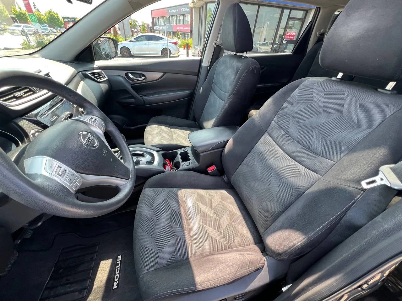2014 Nissan Rogue SV**AWD**TOIT OUVRANT PANORAMIQUE**CAMERA DE RECULE**SIEGES CHAUFFNATS** Image principale