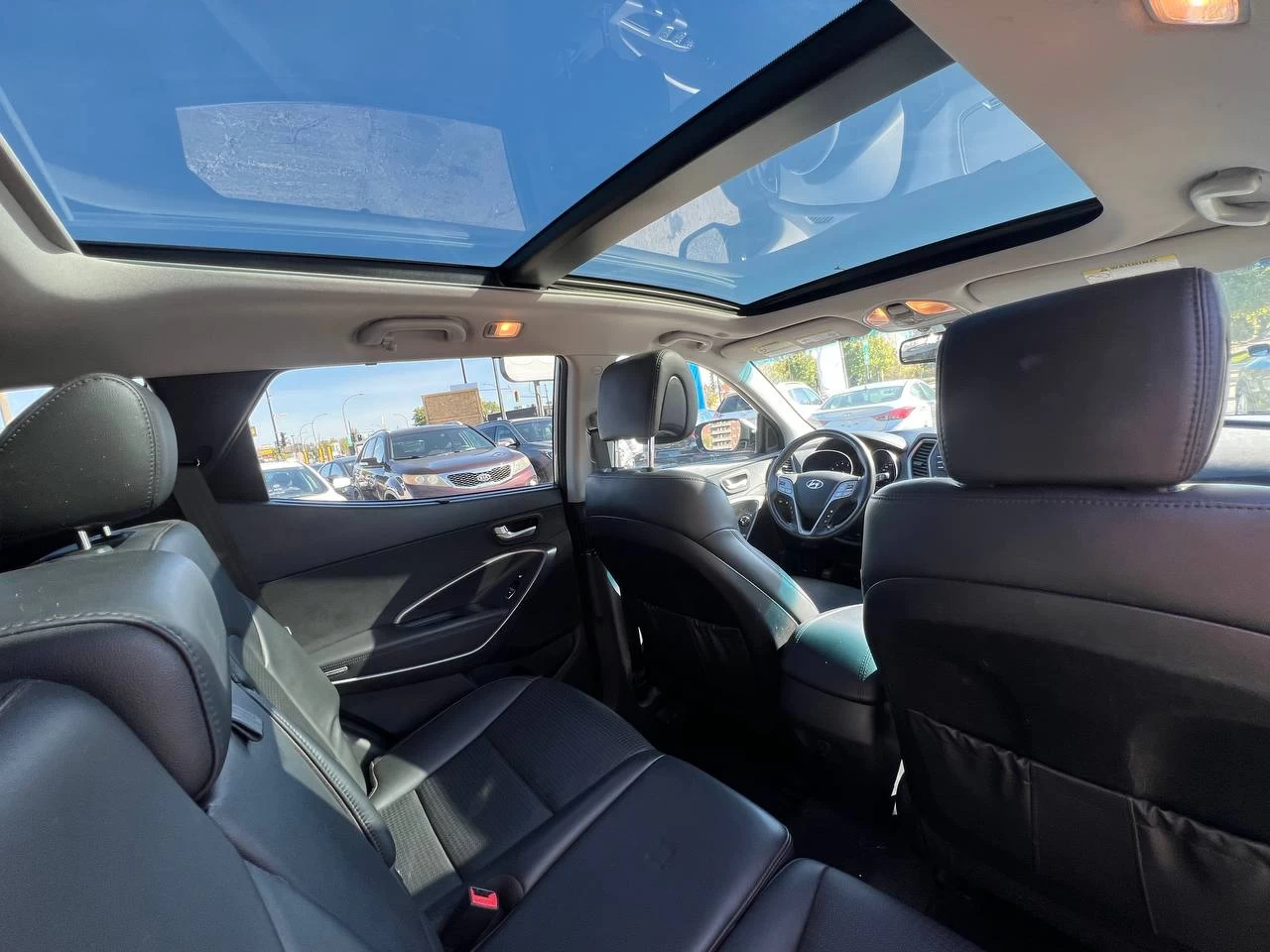 2014 Hyundai Santa Fe Sport SE**AWD**SAAQ CERTIFIEE**TOIT OUVRANT PANORAMIQUE**SIEGE EN CUIR**CAMERA DE RECUL**SIEGES CHAUFFNATS AVANT ET ARRIERE**VOLANT CHAUFFNATS**MAGS** Image principale
