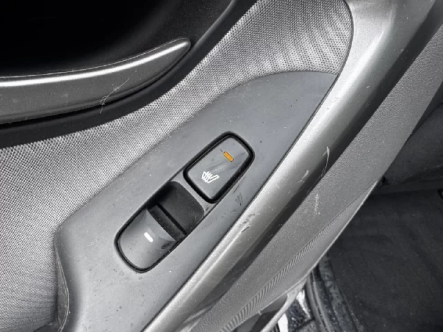 Hyundai Elantra GLS**TOIT OUVRANT**SIEGES CHAUFFNATS**MAGS** 2013