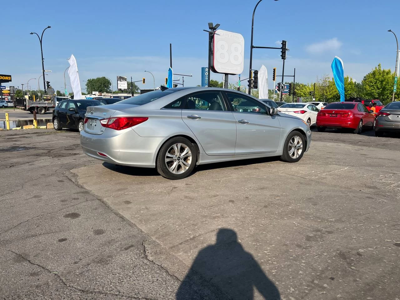 2012 Hyundai Sonata Limited**Jamais Accidente****TOIT OUVRANT PANORAMIQUE**SIEGE EN CUIR**SIEGES CHAUFFANTS**SIEGES CHAUFFANTS ARRIER**MAGS** Main Image