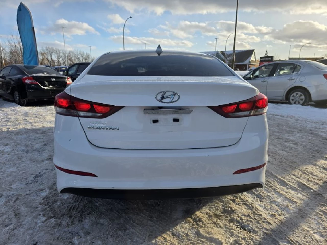 2018 Hyundai Elantra **GL**CAMERA DE RECUL**ANGLE MORT**SIEGES CHAUFFANTS**MAGS**Financement 1Ère, 2e et 3e chance !!! 100% ApprouvÉ !! Image principale