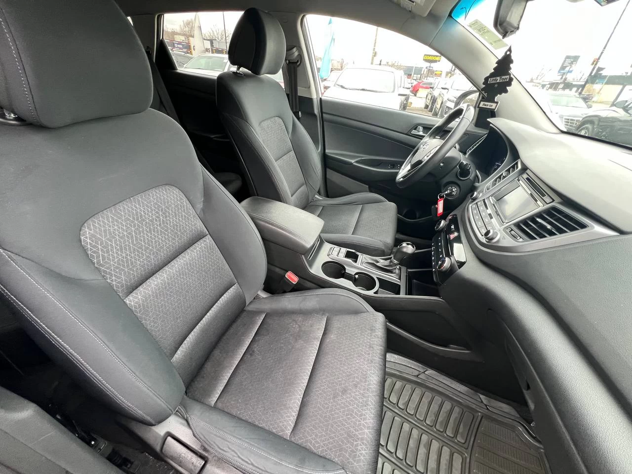 2016 Hyundai Tucson Premium**AWD**Jamais Accidentee**SAAQ Certifie**CAMERA DE RECUL**SIEGES CHAUFFANTS**MAGS**SIEGES CHAUFFANTS ARRIERE**Alerte d'angle Mort** Main Image