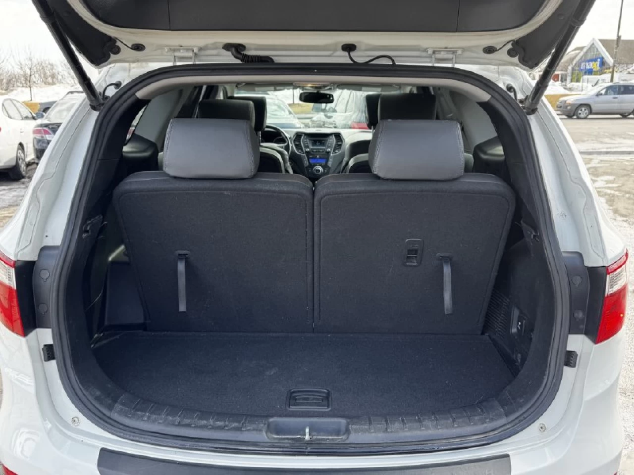 2016 Hyundai Santa Fe XL Luxury**6 PASSAGERS**Toit Ouvrant**CamÉra de Recul**SIEGES EN CUIR**Volant Chauffant**SIEGES CHAUFFANTS** Image principale