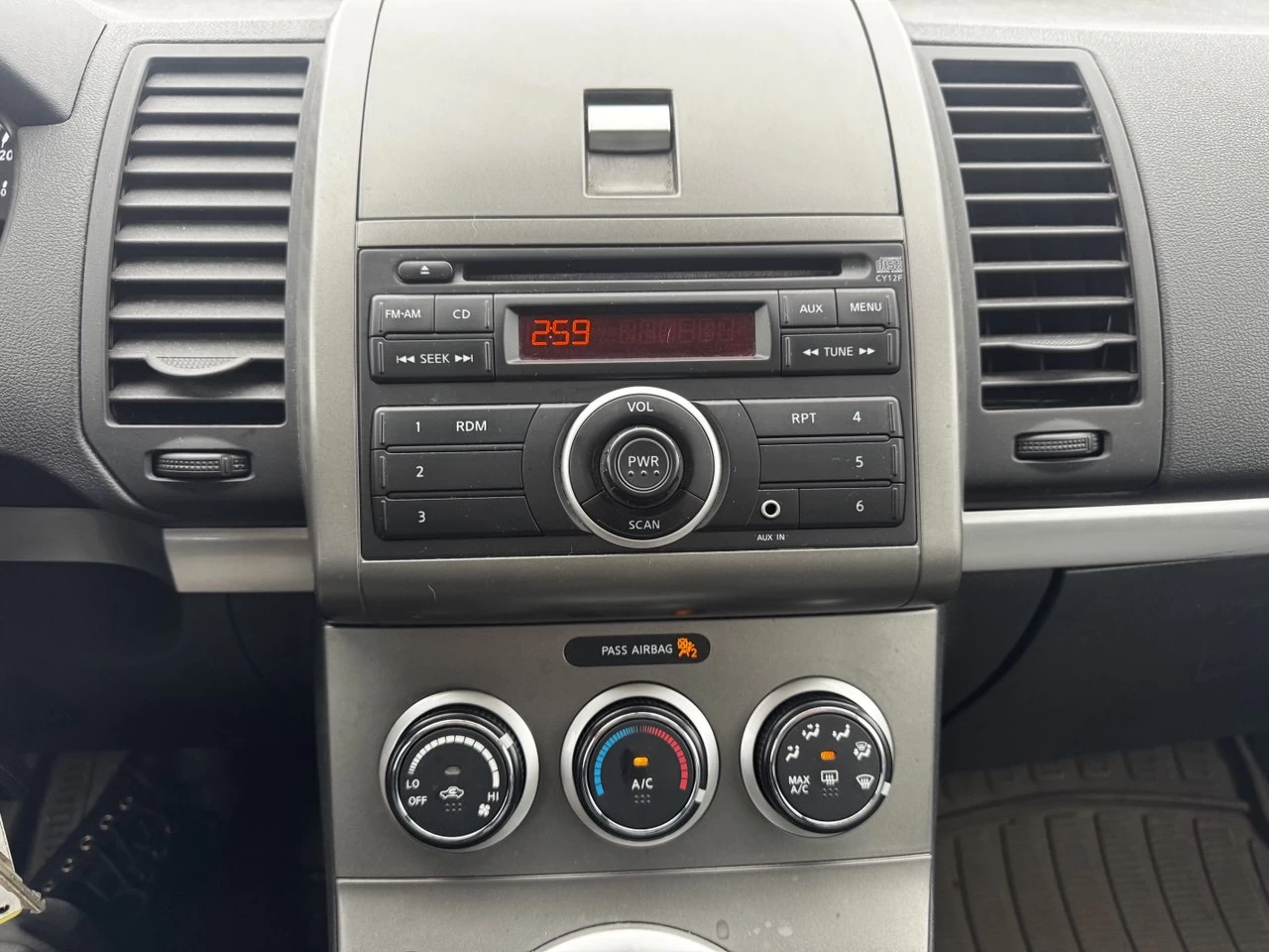 2012 Nissan Sentra 2.0**S**MAGS** Main Image