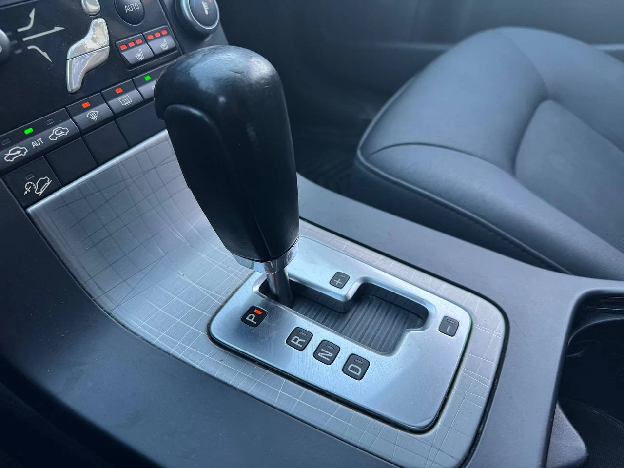 2009 Volvo XC70 3.2L**AWD**TOIT OUVRANT**SIEGES CHAUFFNATS**CUIR**PUSH TO STRAT** Image principale