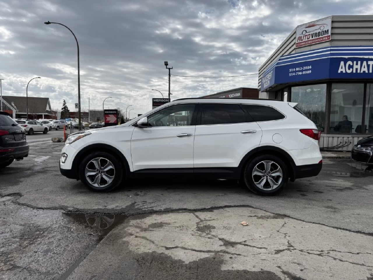 2016 Hyundai Santa Fe XL Luxury**6 PASSAGERS**Toit Ouvrant**CamÉra de Recul**SIEGES EN CUIR**Volant Chauffant**SIEGES CHAUFFANTS** Image principale