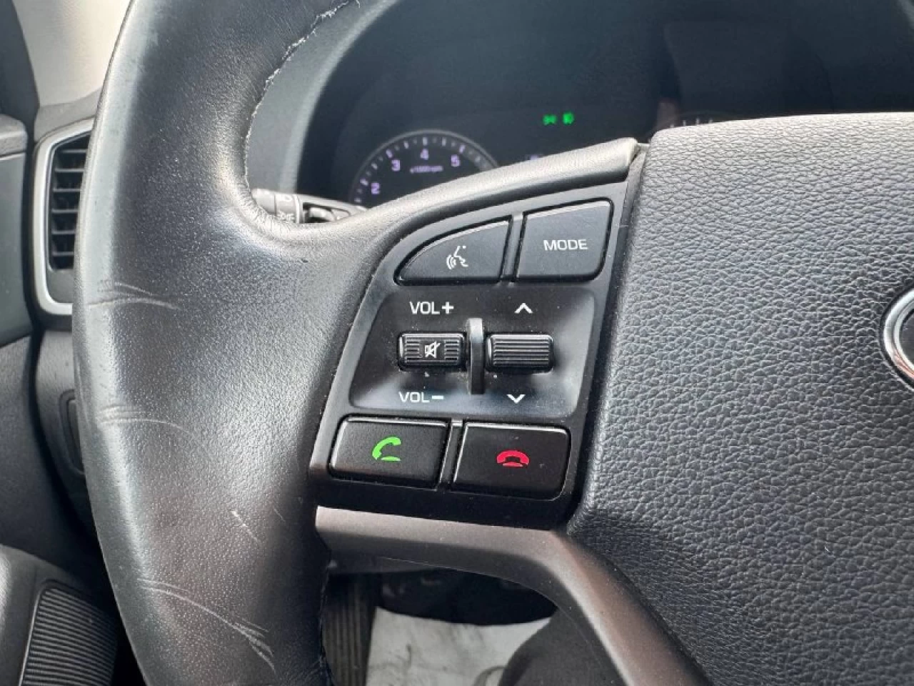 2017 Hyundai Tucson Premium **CamÉra de Recul**Volant Chauffant**SIEGES CHAUFFNATS AVANT ET ARRIERE**ANGLE MORT**MAGS** Image principale