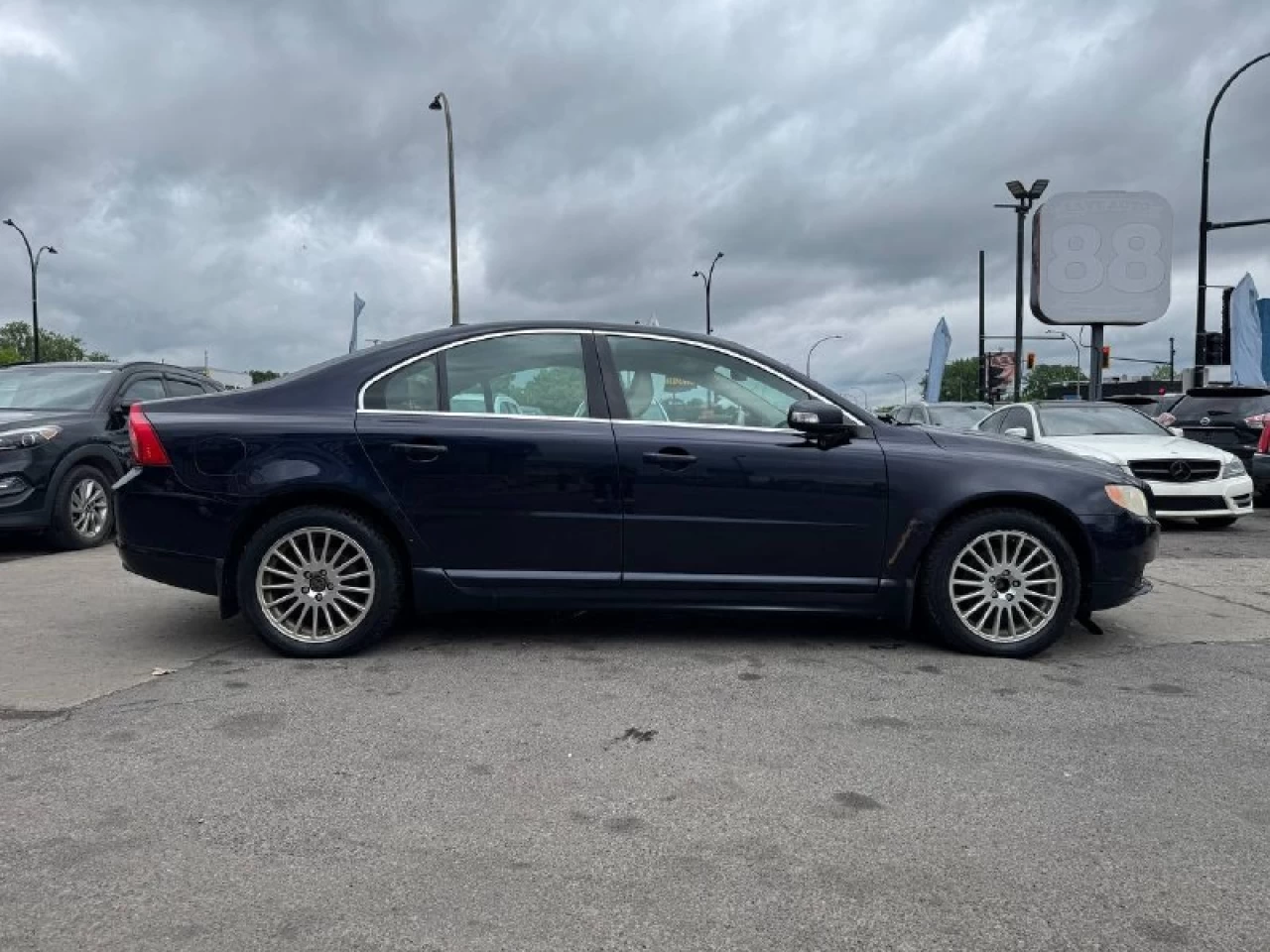 2008 Volvo S80 S80 3.2 AWD **TOIT OUVRANT**SIÈGES VENTILLÉS & CHAUFFANTS**CUIR**DÉTECTEUR D'ANGLES MORTS**PUSH TO START**KEYLESS ENTRY**RÉGULATEUR DE VITESSE ADAPTATIF**SIÈGES ÉLÉCTRIQUES** Image principale