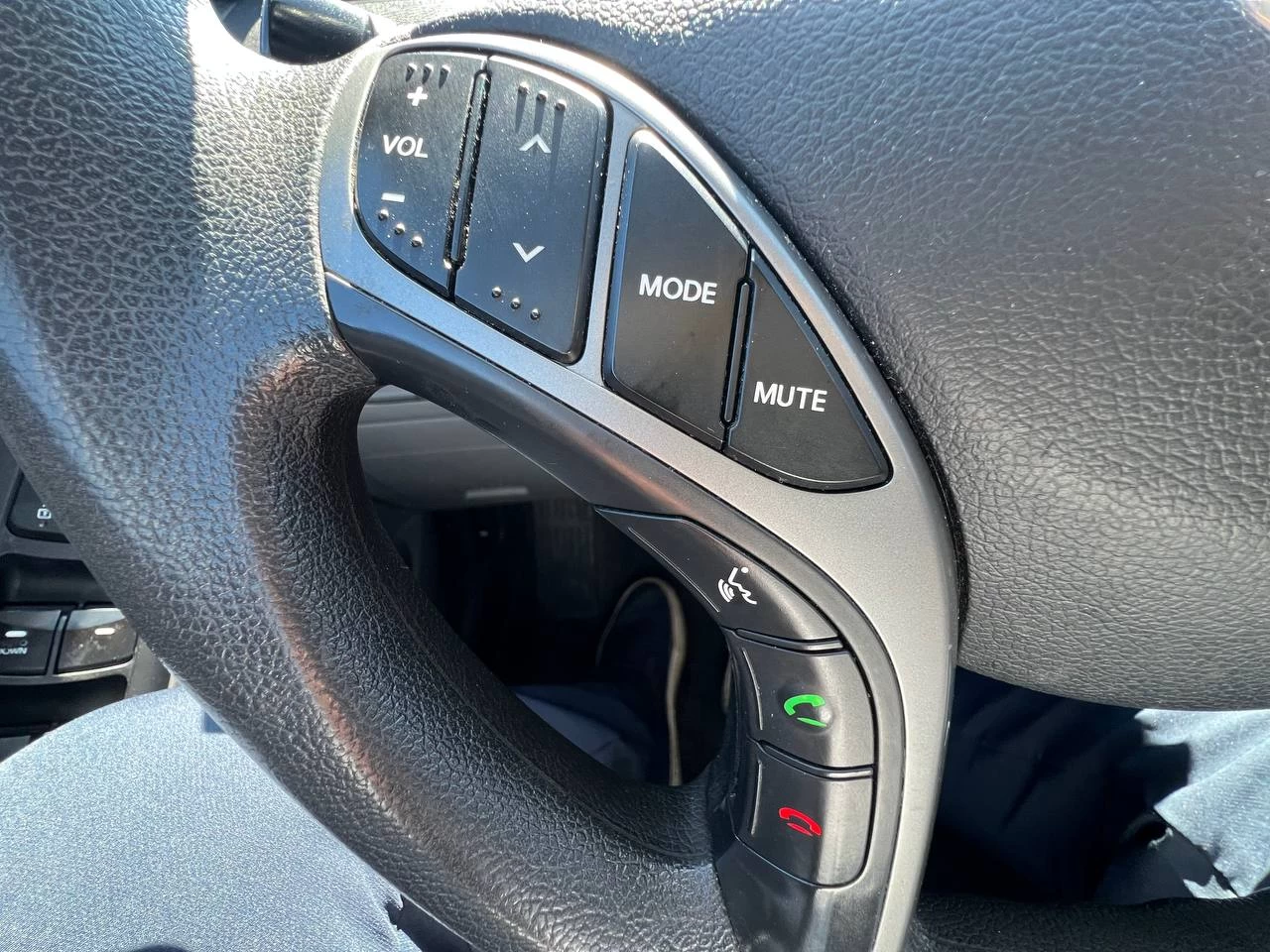 2014 Hyundai Elantra GL**SAAQ CERTIFIEE**SIEGES CHAUFFANTS** Image principale
