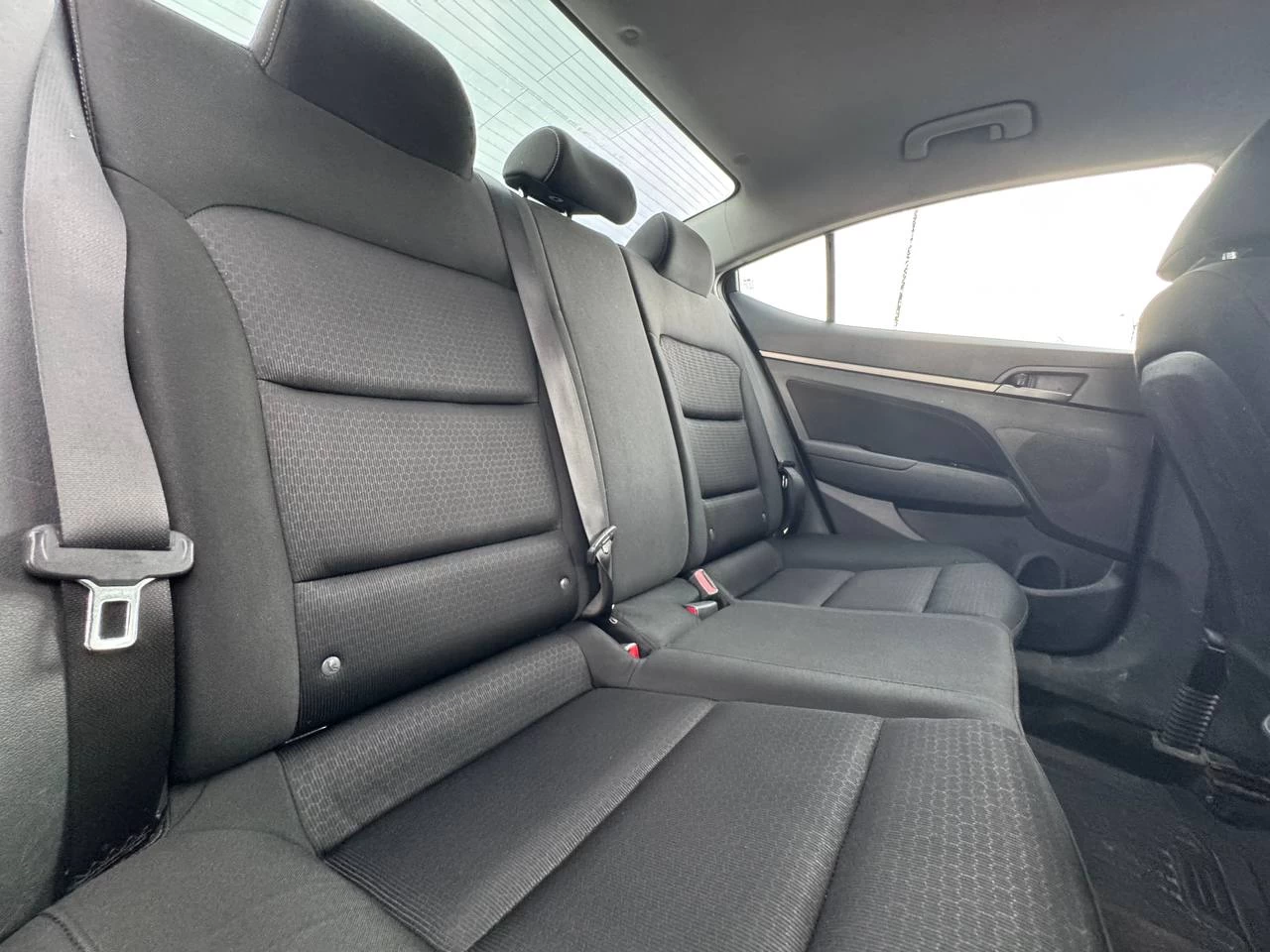 2017 Hyundai Elantra GL Image principale