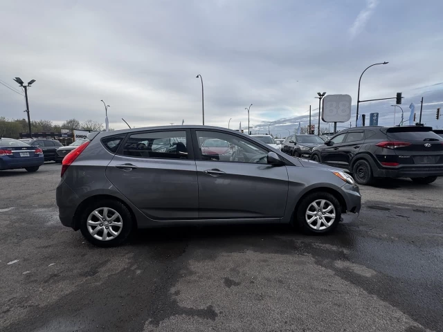 Hyundai Accent GL**TRES BAS KILOMETRAGE**SIEGES CHAUFFNATS**PRIX EN SPECIAL** 2014