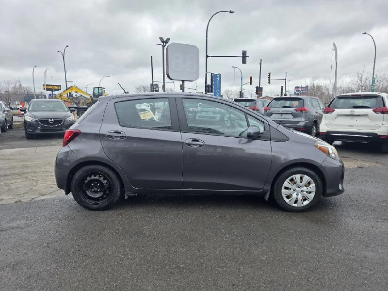 2016 Toyota Yaris LE**Jamais Accidente** Image principale