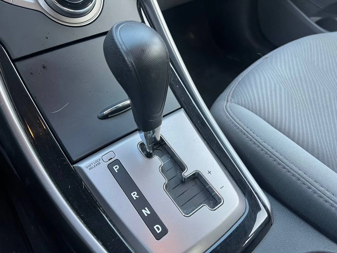 2013 Hyundai Elantra GL**SAAQ CERTIFIEE**SIEGES CHAUFFANTS** Main Image