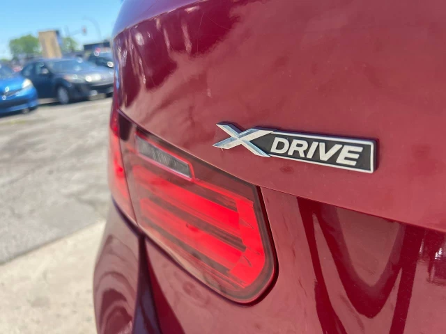 BMW 320i 320i xDrive**AWD**CERTIFIÉ Par La SAAQ**Jamais accidente**TOIT OUVRANT**VOLANT CHAUFFANTS**SIEGES  EN CUIR**SIEGES CHAUFFANTS** 2014