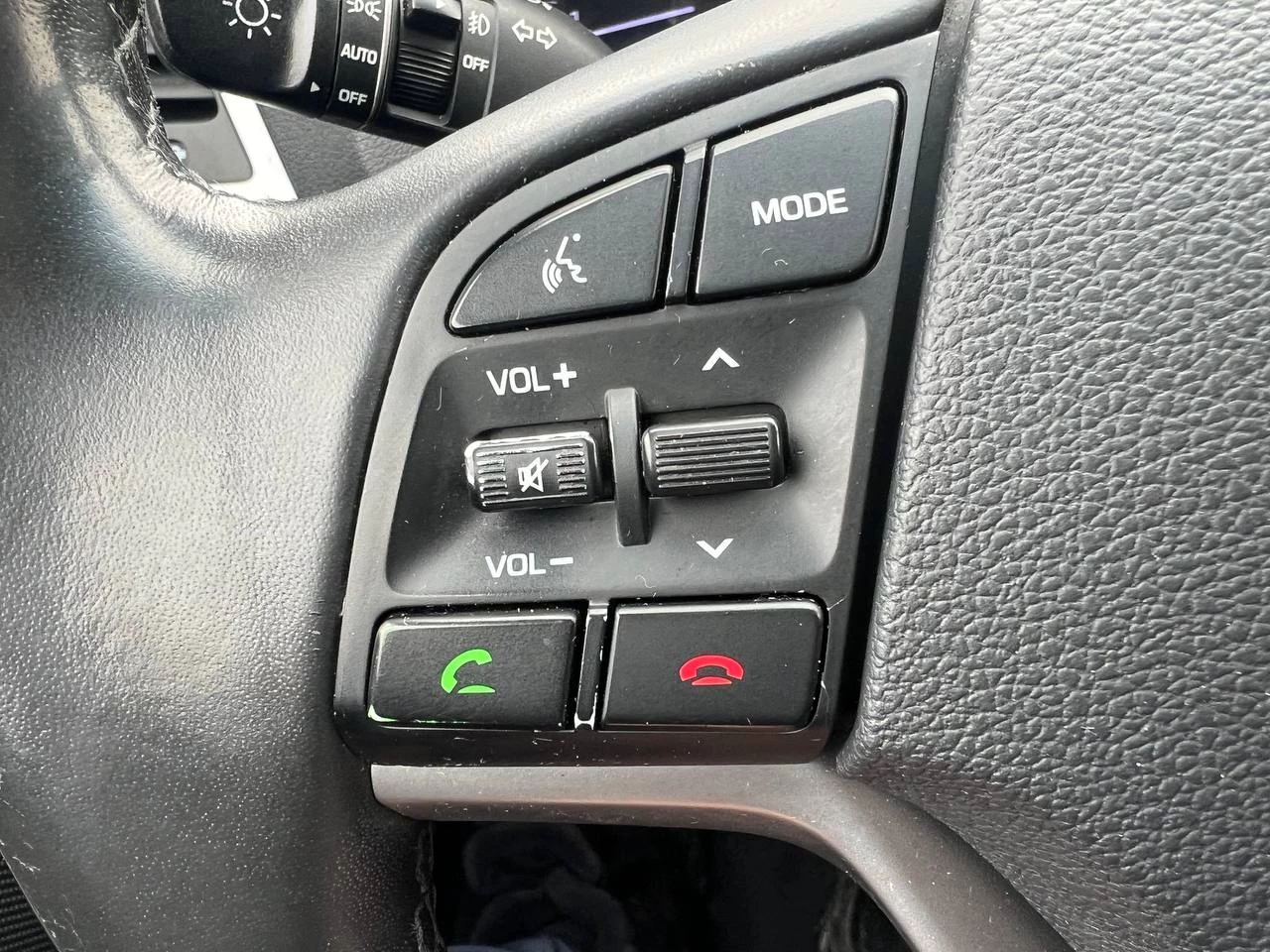 2018 Hyundai Tucson SE**SAAQ CERTIFIEE**CAR PLAY**Toit Ouvrant Panoramique**ANGLE MORT**CamÉra de Recul**SIEGES EN CUIR**SIÈGES CHAUFFANTS AVANT et ARRIERE**VOLANT CHAUFFANT**MAGS** Image principale