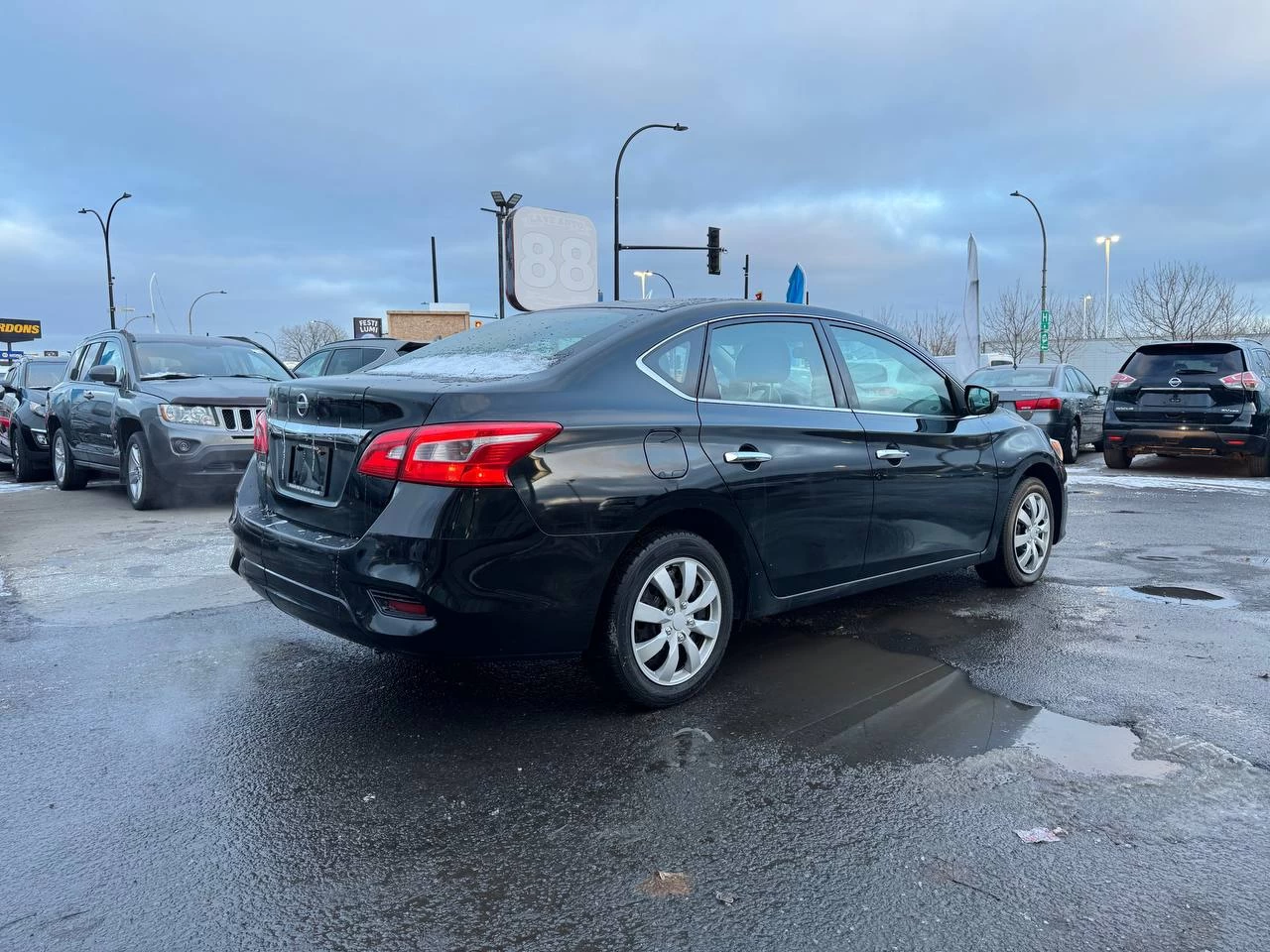 2017 Nissan Sentra S**Jamais accidente** Image principale