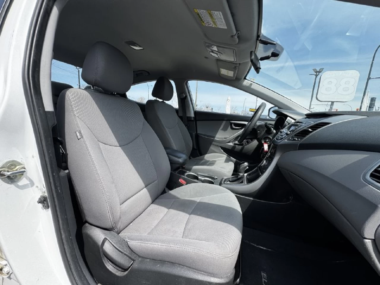 2014 Hyundai Elantra GL**SIEGES CHAUFFANTS**DÉmarreur À Distance** Image principale