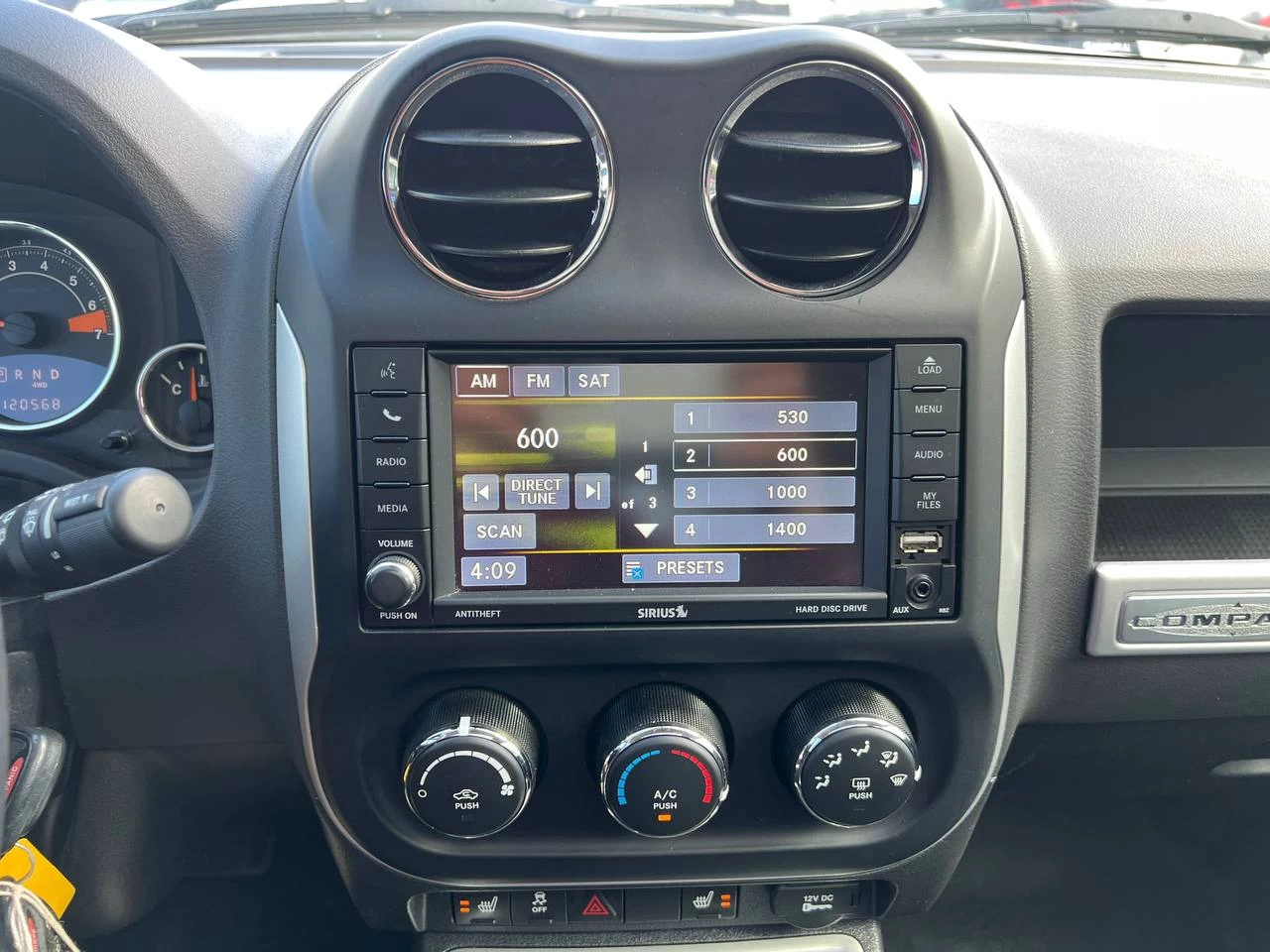 2016 Jeep Compass High Altitude**CERTIFIÉE SAAQ**4X4**Toit Ouvrant**CAMERA DE RECUL**Sieges en Cuir**SIEGES CHAUFFANTS**MAGS**Tres Bien Entretenu** Main Image