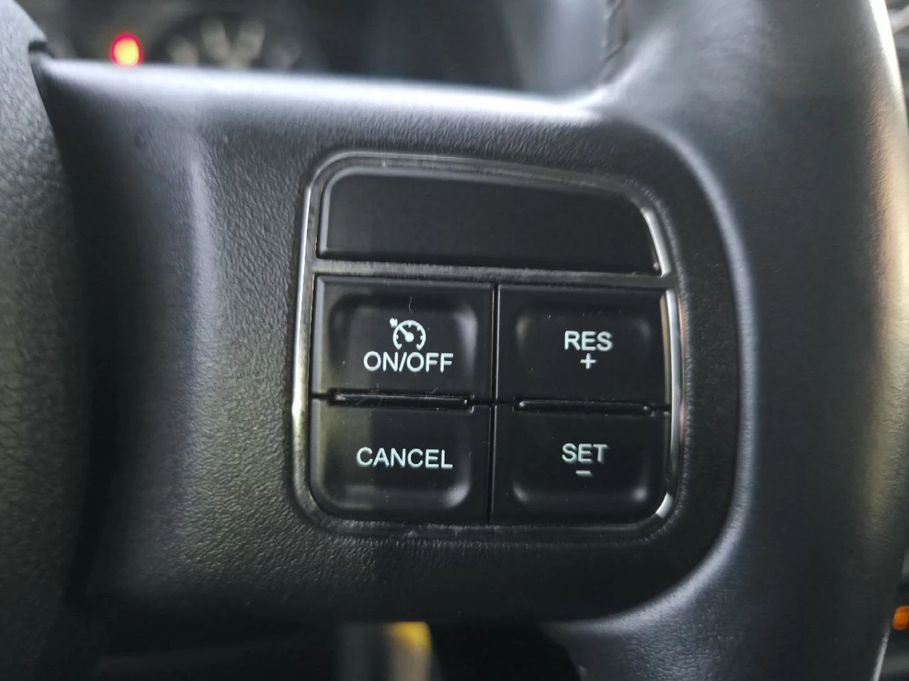 2013 Jeep Compass North**4x4**SIEGES CHAUFFNATS**MAGS** Main Image