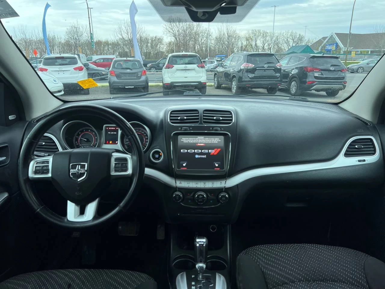 2017 Dodge Journey SXT**TOIT OUVRANT**CAMERA DE RECUL**SIEGES CHAUFFNATS**NAVIGATION**MAGS** Image principale