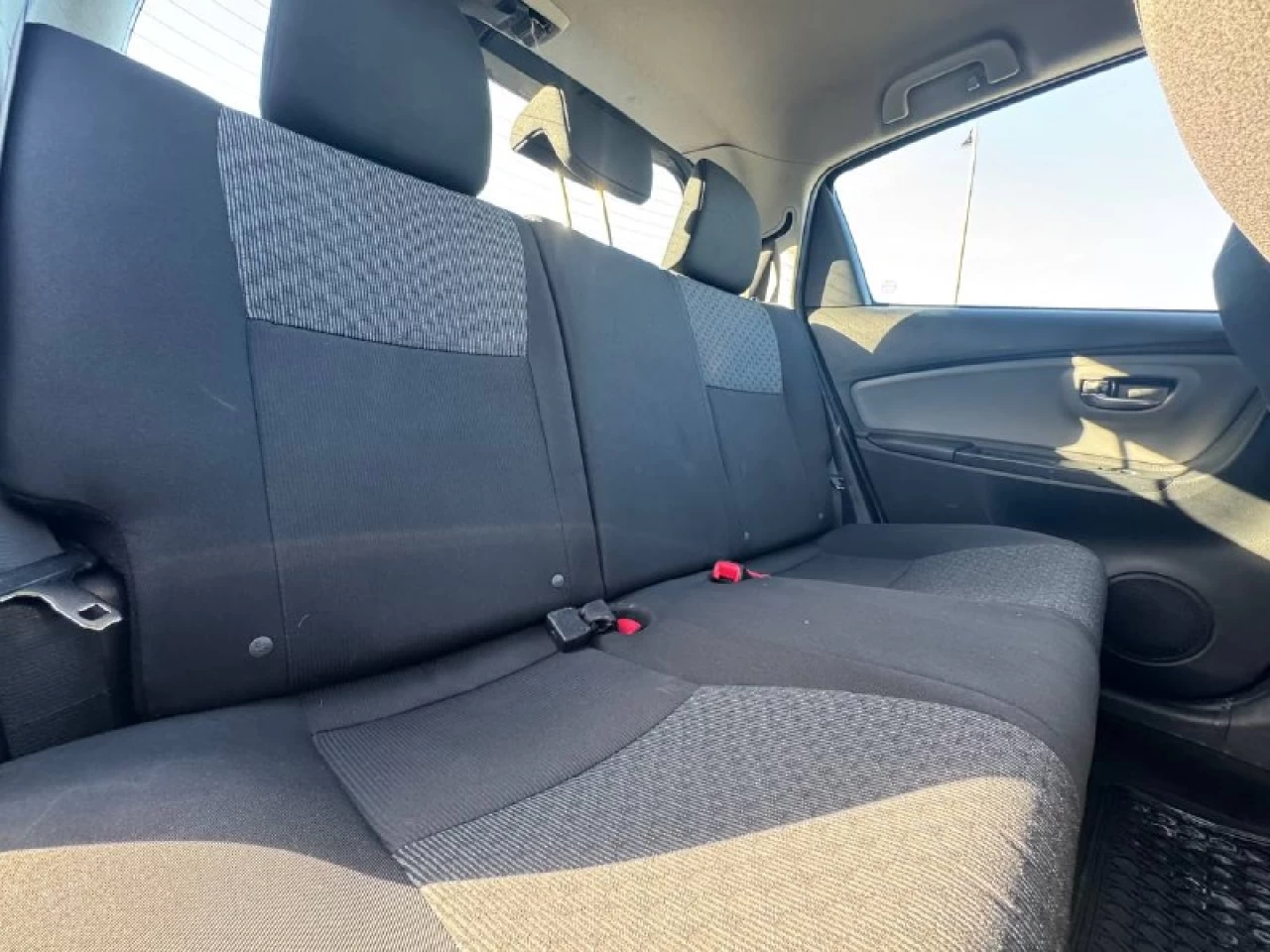 2016 Toyota Yaris LE**Jamais Accidente** Image principale