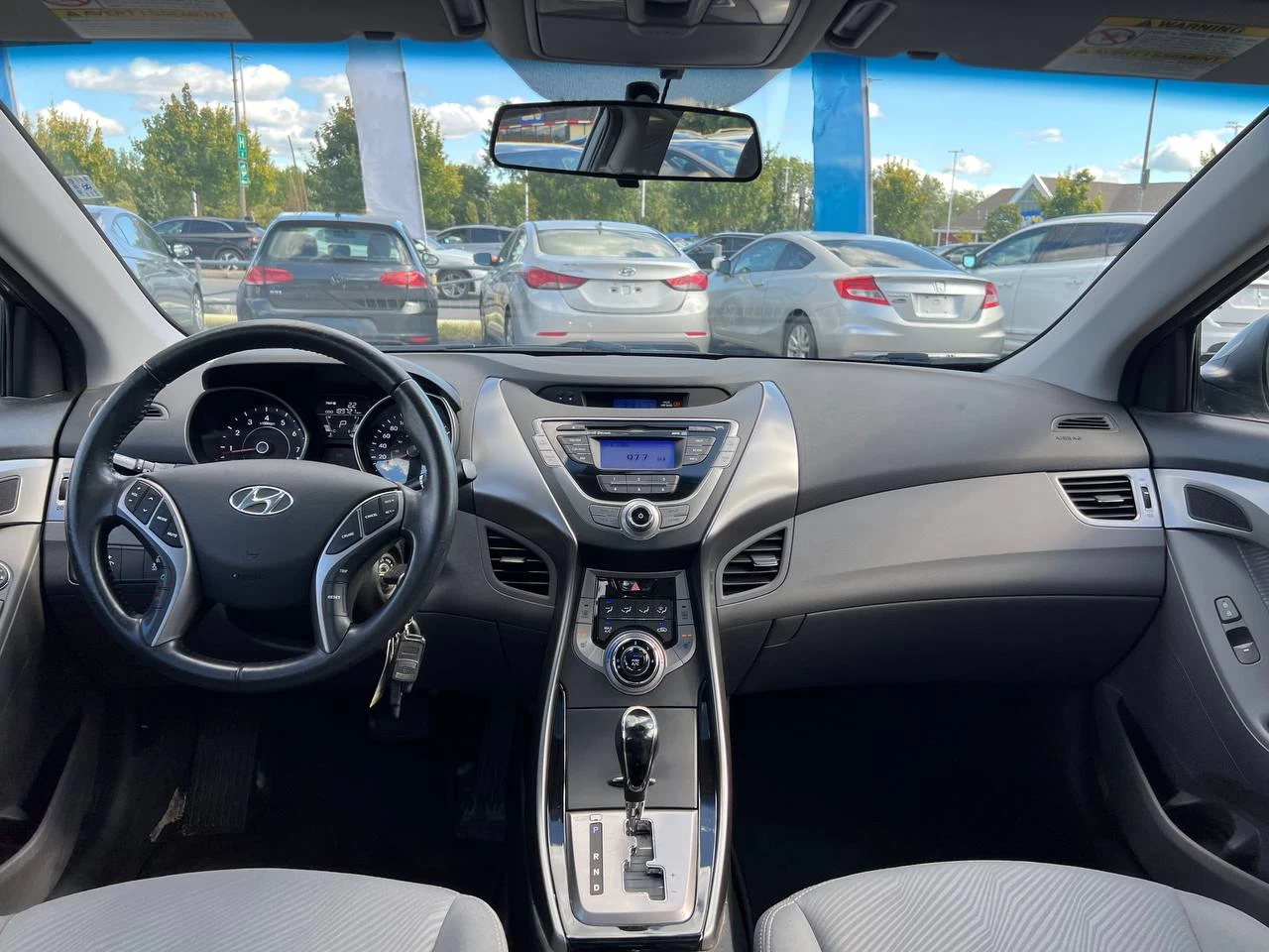 2013 Hyundai Elantra GLS**Jamais accidente**Un PropriÉtaire**Toit Ouvrant**SIEGES CHAUFFANTS**SIEGES CHAUFFANTS ARRIERE**MAGS** Image principale