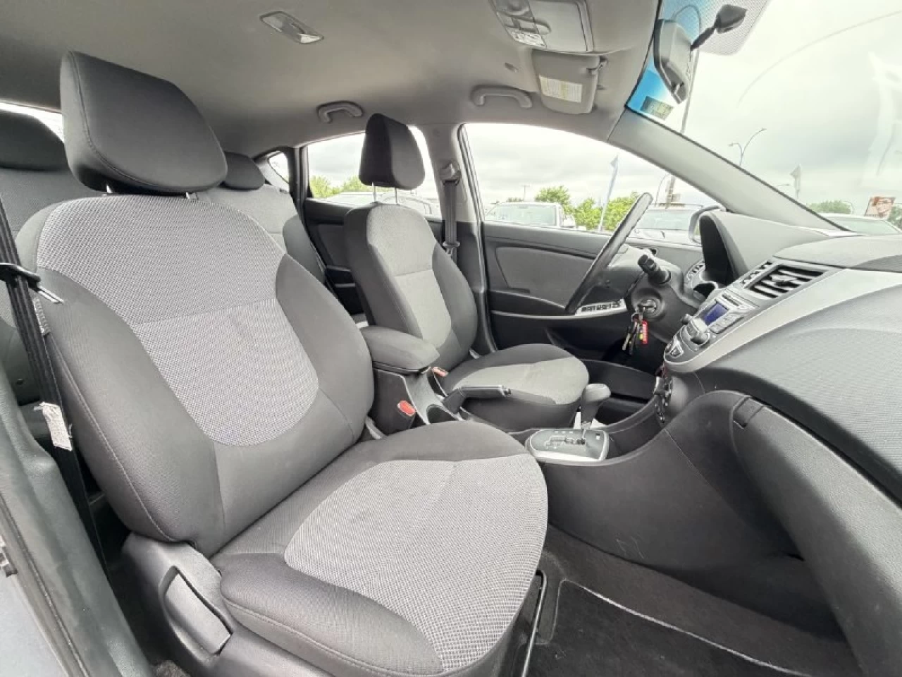 2014 Hyundai Accent GL**TRES BAS KILOMETRAGE**SIEGES CHAUFFNATS**PRIX EN SPECIAL** Image principale