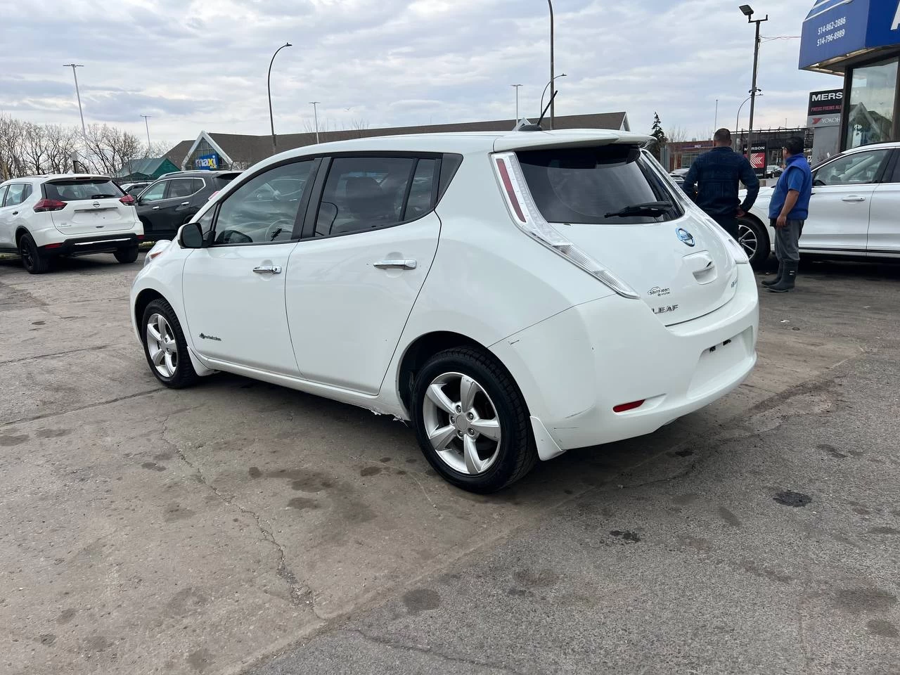 2015 Nissan LEAF SV**Jamais Accidentee**CAMERA DE RECUL**SIEGES CHAUFFANTS EN AVANT ET ARRIERE**VOLANT CHAUFFANTS Image principale