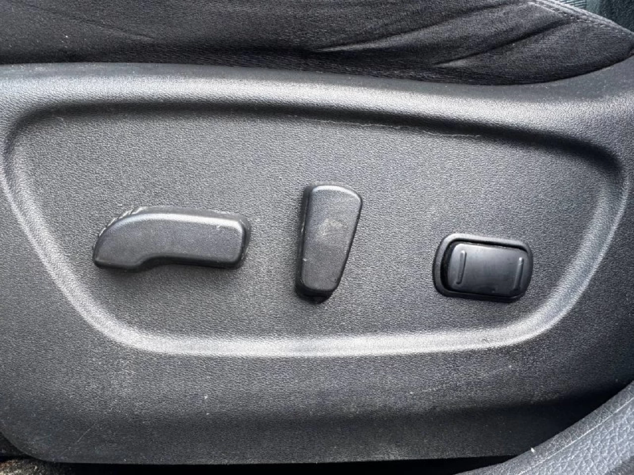 2016 Nissan Rogue SV**AWD**CAMERA DE RECULE**SIEGES CHAUFFNATS**MAGS**SIEGES ELECTRIC** Main Image