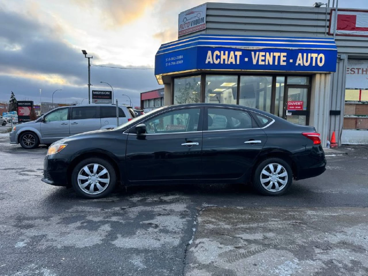 2017 Nissan Sentra S**Jamais accidente** Image principale