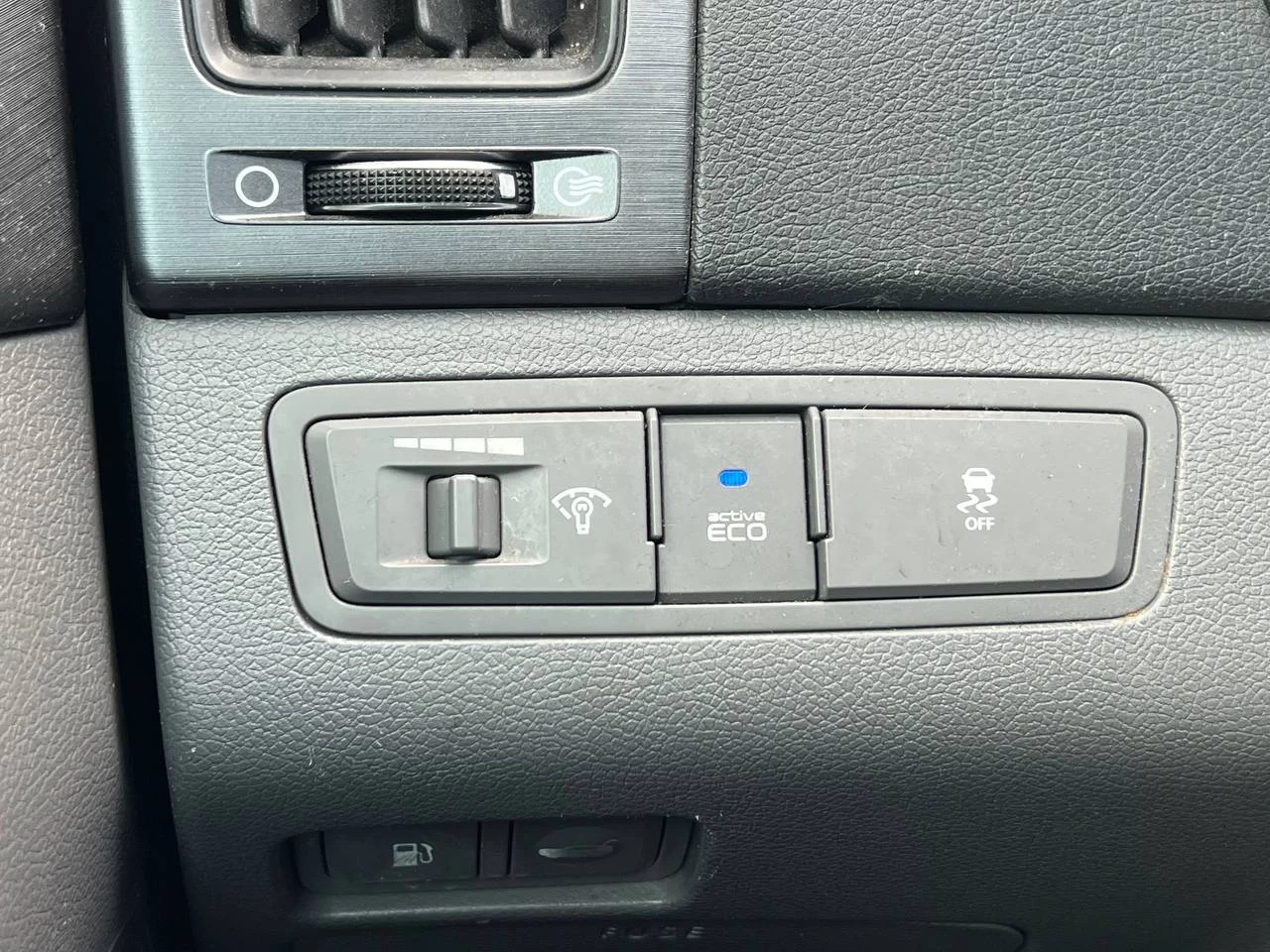 2011 Hyundai Sonata GLS**Jamais Accidentee**TOIT OUVRANT**SIEGES CHAUFFNATS**MAGS**SIEGES ELECTRIQUE**MODE ECO** Image principale