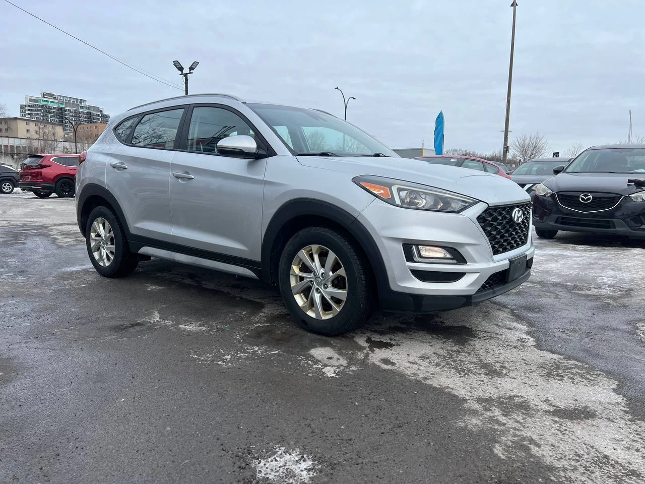 2019 Hyundai Tucson Preferred**SAAQ CERTIFIEE**AWD**CAR PLAY**LKA**ANGLE MORT**CamÉra de Recul**SIÈGES CHAUFFANTS AVANT et ARRIERE**VOLANT CHAUFFANT**ASSISTANCE AU MAINTIEN DE VOIE**MAGS** Image principale