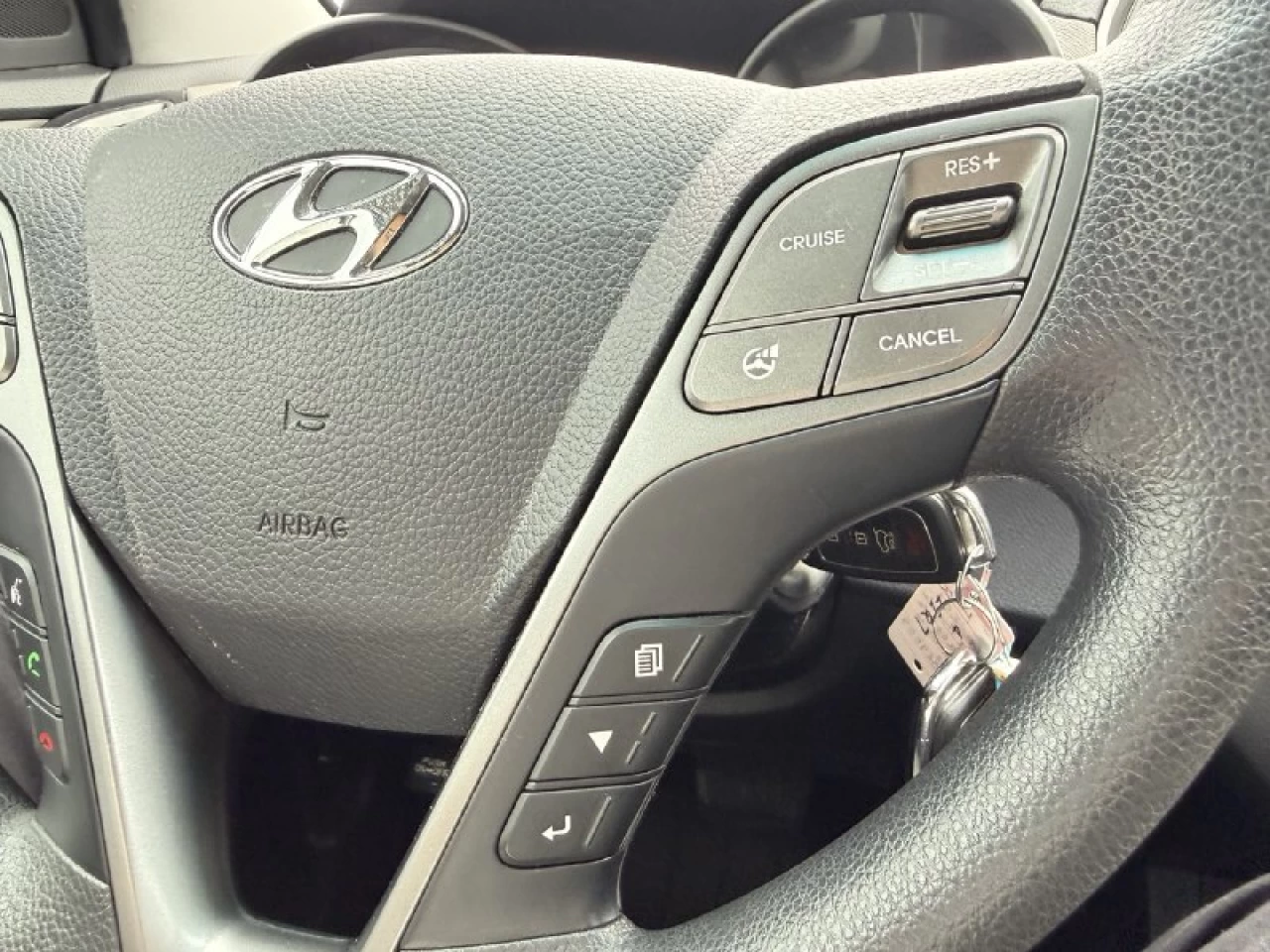 2016 Hyundai Santa Fe Sport JAMAIS ACCIDENTEE**SAAQ CERTIFIEE**UNE SEULE PROPRIO**2.4L**SIEGES CHAUFFANTS**MAGS**EN SPECIAL** Image principale