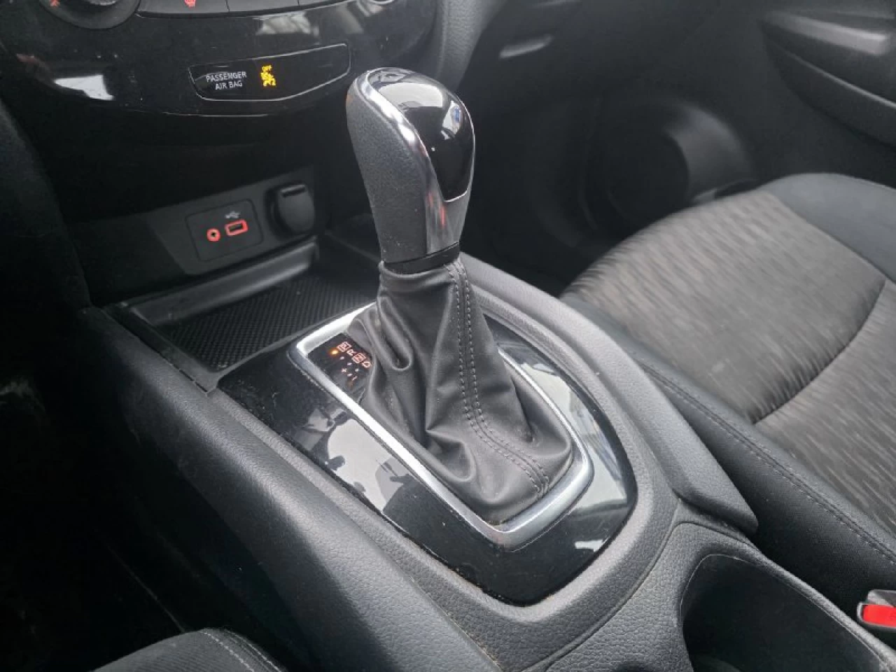 2018 Nissan Rogue S**AWD**CAMERA DE RECUL** Image principale