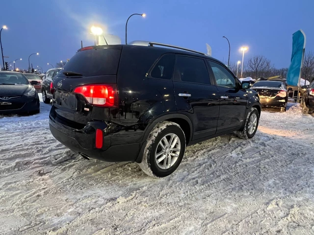 Kia Sorento LX**AWD**SIEGES CHAUFFANTS**MAGS**4 Cylinders** 2015