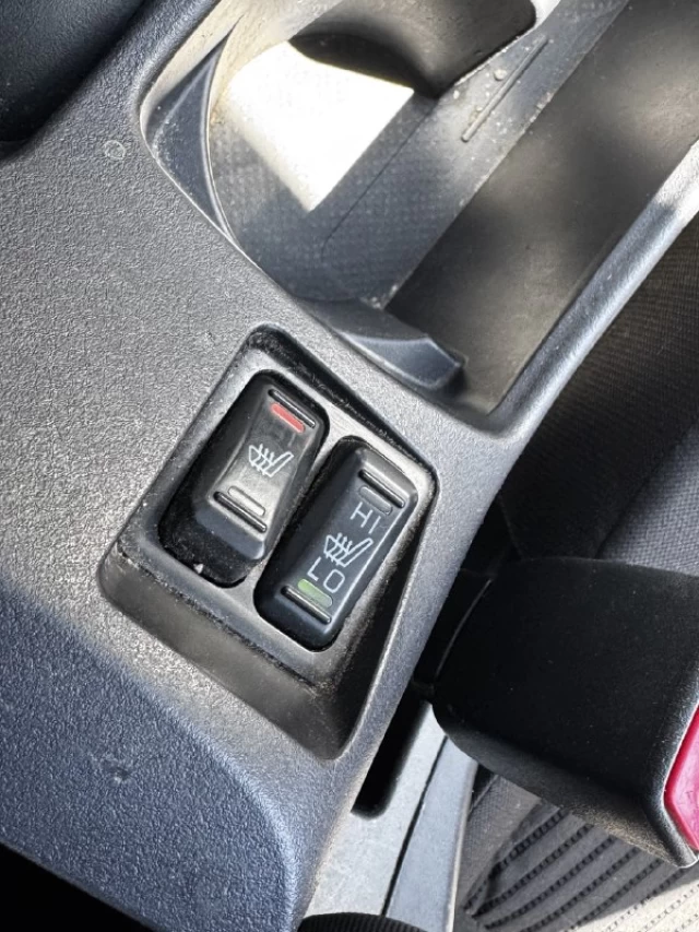 Mitsubishi Lancer LIMITED**TOIT OUVRANT**SIEGES CHAUFFANTS**MAGS**AIRCLIM** 2015