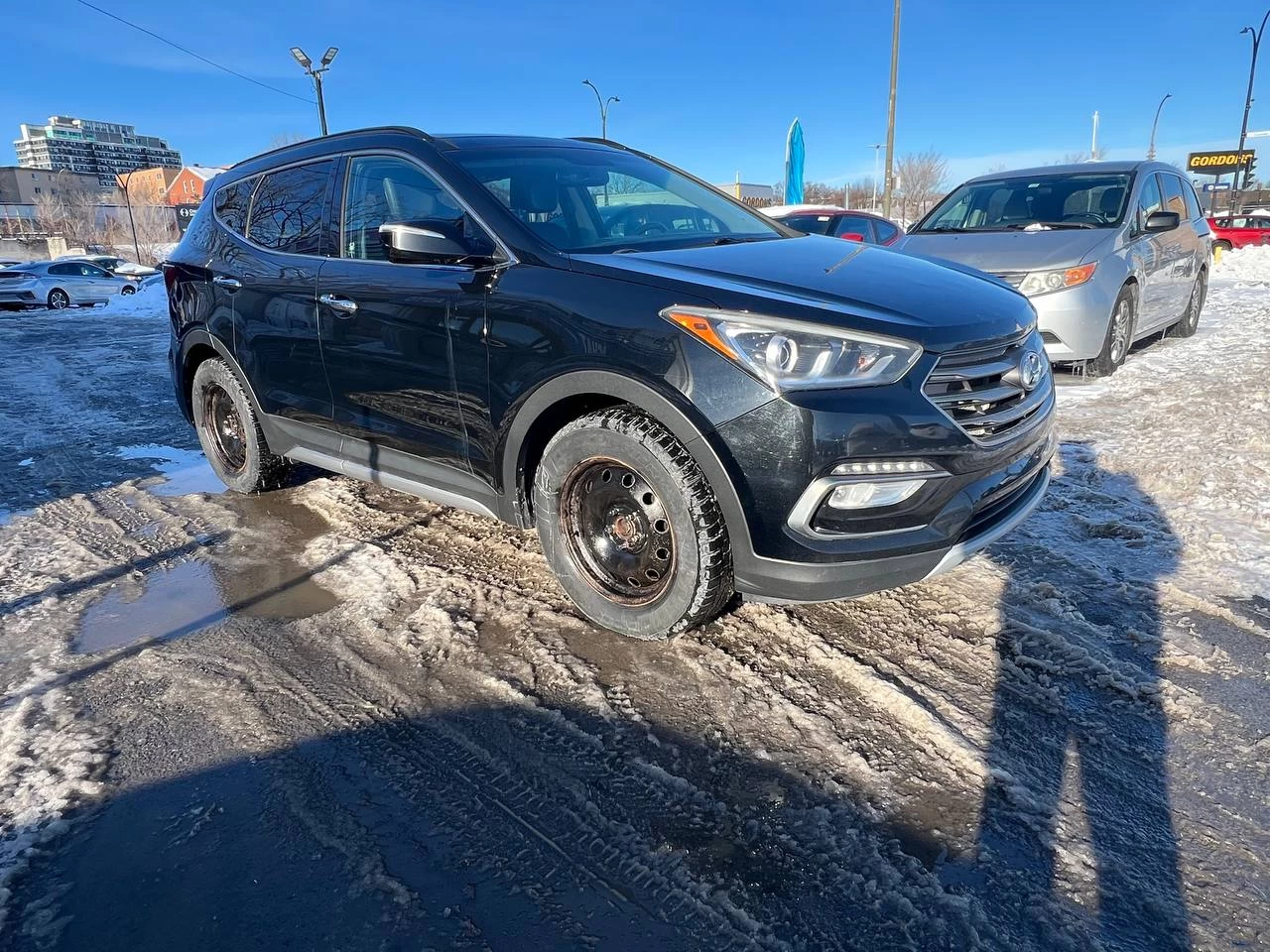2017 Hyundai Santa Fe Sport Limited**AWD**TOIT OUVRANT PANORAMIQUE**SIEGE EN CUIR**CAMERA DE RECUL**SIEGES CHAUFFNATS AVANT ET ARRIERE**Siege Ventile**Volant Chauffant**Alerte d'angle Mort**MAGS** Image principale