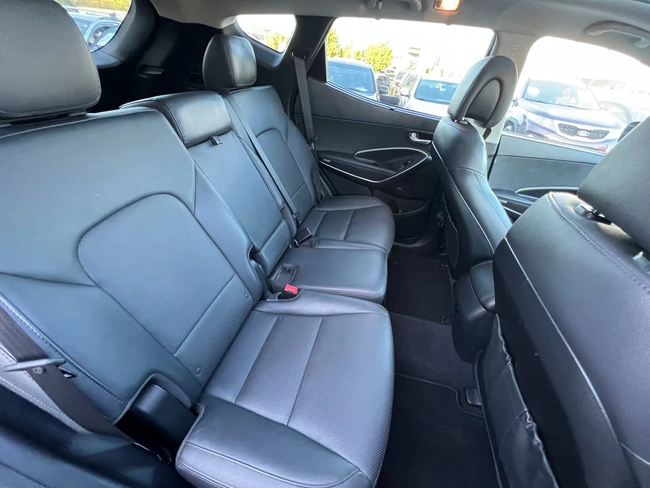 2017 Hyundai Santa Fe Sport Limited**AWD**Jamais Accidente**SAAQ CERTIFIEE**TOIT OUVRANT PANORAMIQUE**SIEGE EN CUIR**CAMERA DE RECUL**SIEGES CHAUFFNATS AVANT ET ARRIERE**Siege Ventile**Volant Chauffant**Navigation**Alerte d'angle Mort**MAGS** Image principale