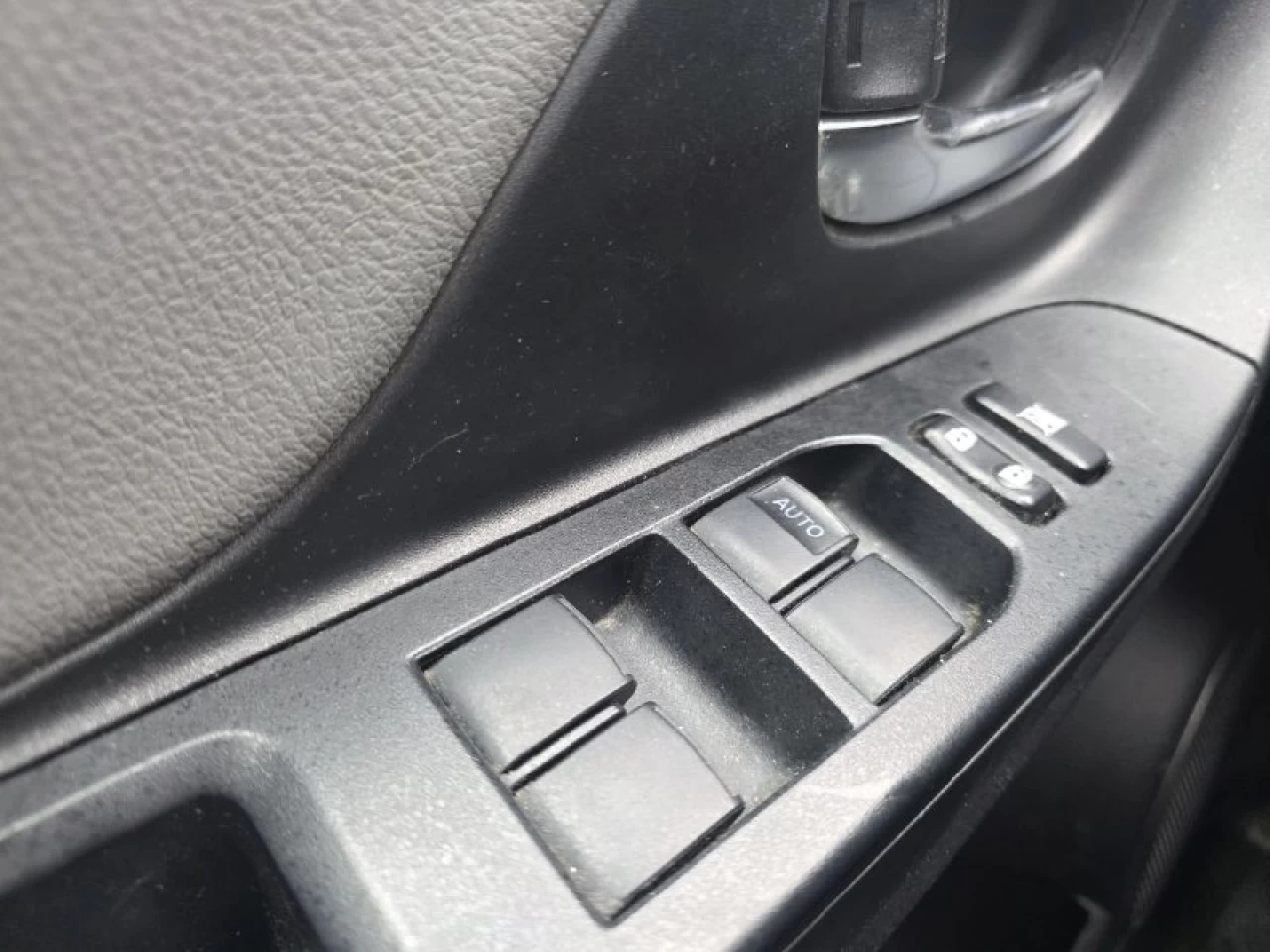 2016 Toyota Yaris LE**Jamais Accidente** Image principale