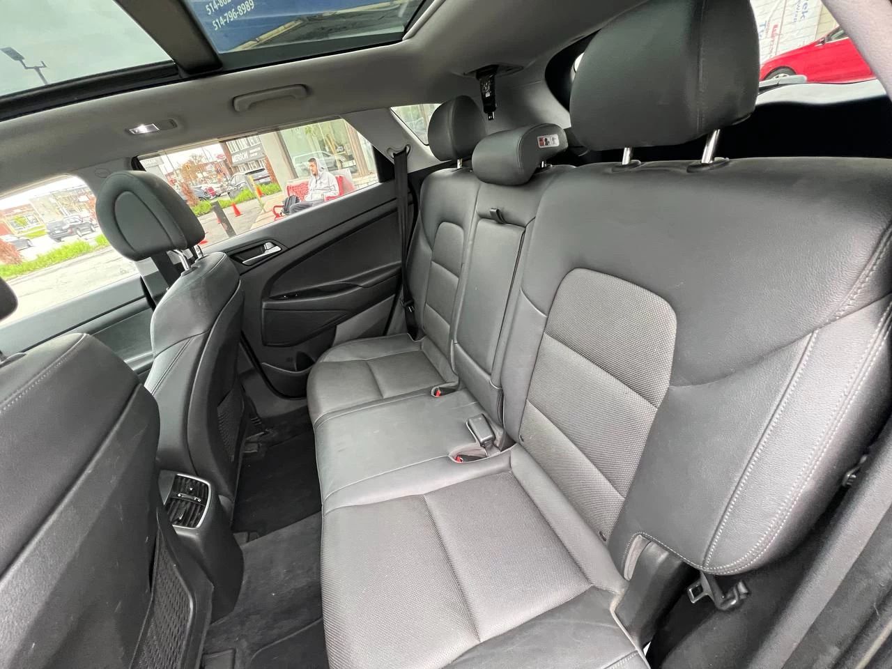 2017 Hyundai Tucson SE**Jamais Accidentee**SAAQ Certifie**TOIT OUVRANT PANORAMIQUE**SIEGE EN CUIR**CAMERA DE RECUL**SIEGES CHAUFFNATS AVANT ET ARRIERE**Volant Chauffant**Alerte d'angle Mort**MAGS** Image principale
