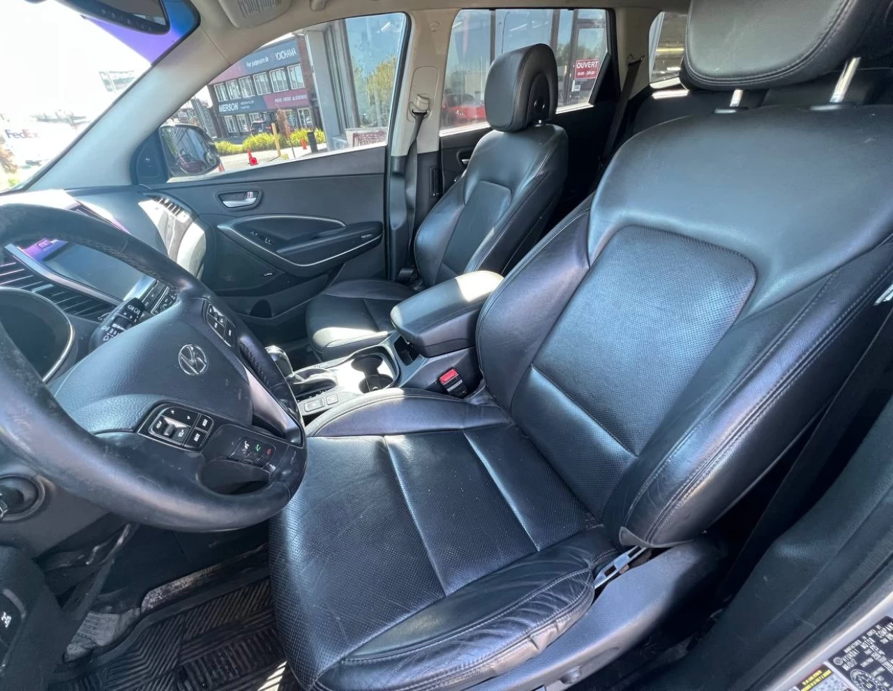 2017 Hyundai Santa Fe XL Limited XL**7 PASSAGERS**JAMAIS ACCIDENTEE**SAAQ CERTIFIEE**AWD**TOIT PANORAMIQUE**CAMERA DE RECUL**VOLANT CHAUFFANT**SIEGES CHAUFFANTS** Image principale