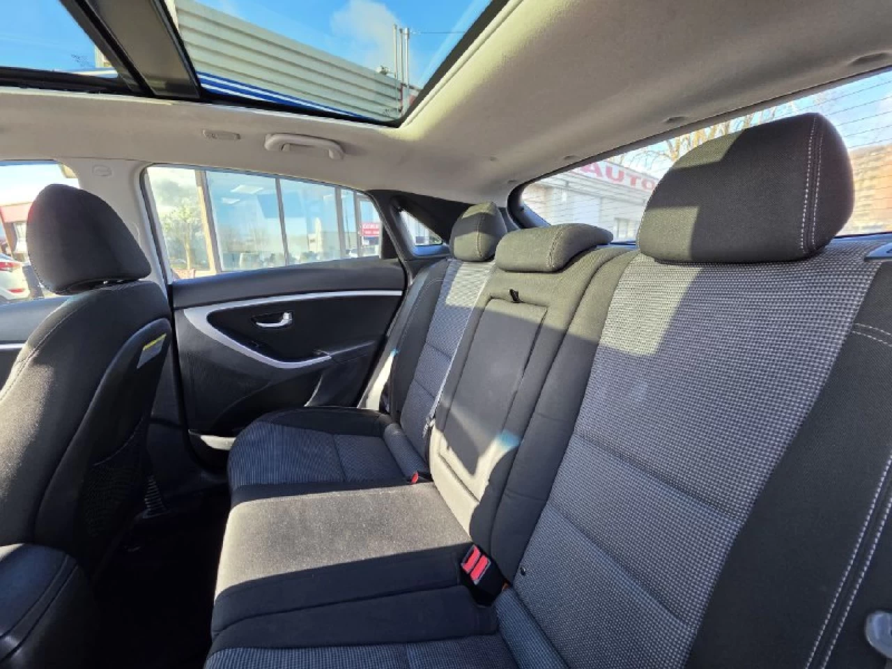 2013 Hyundai Elantra GT GLS**JAMAIS ACCIDENTEE**TOIT OUVRANT**SIÈGES CHAUFFANTS**MAGS**ACTIVE ECO** Main Image