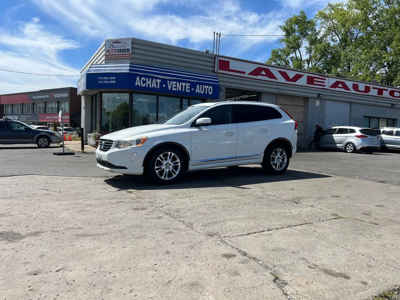 2014 Volvo XC60 3.2**AWD**Toit Ouvrant Panaromique**SIEGES EN CUIR**SIEGES CHAUFFANTS**SIEGES CHAUFFANTS ARRIERE**VOLANT CHAUFFANTS**MAGS** Main Image