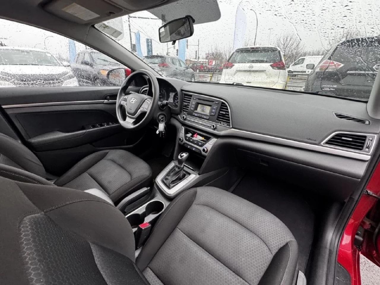 2017 Hyundai Elantra LE**SAAQ CERTIFIER**SIEGES CHAUFFNATS**MODE ECO** Image principale