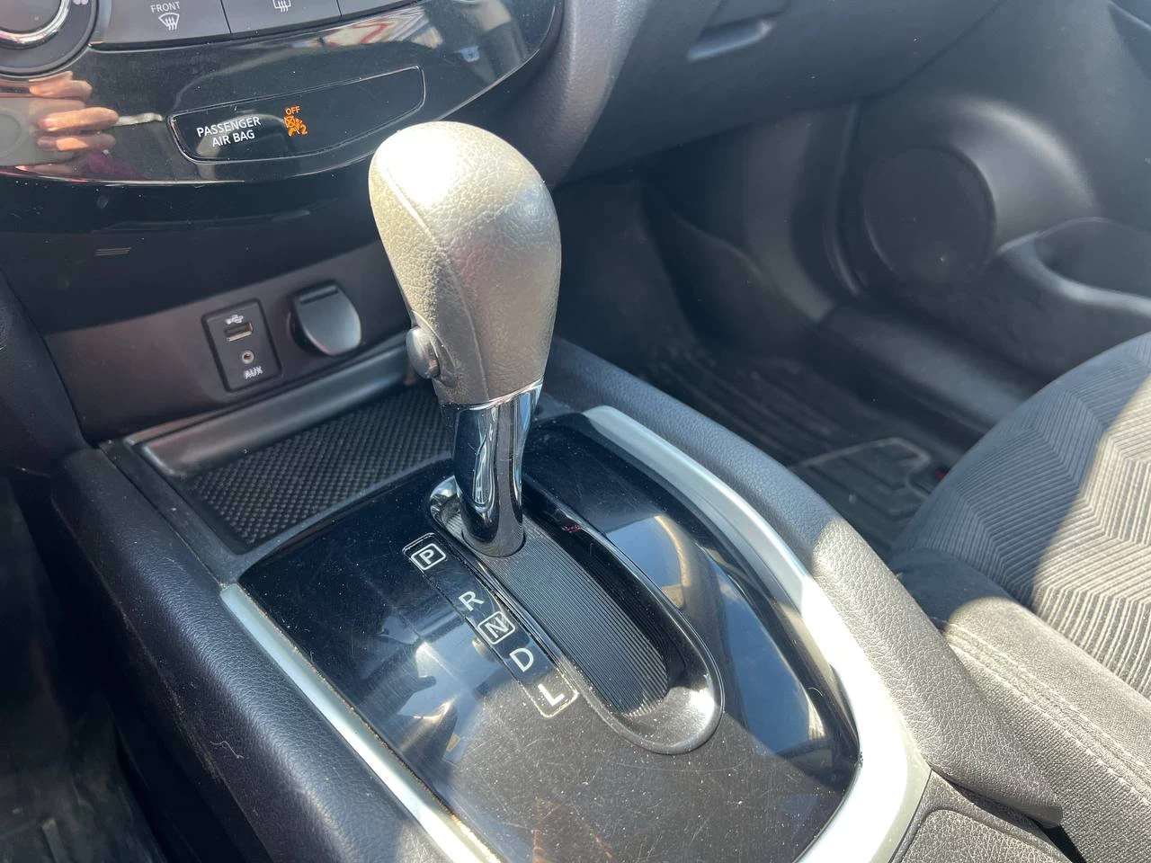2015 Nissan Rogue SV**AWD**TOIT OUVRANT PANORAMIQUE**CAMERA DE RECULE**SIEGES CHAUFFNATS**Mags** Image principale