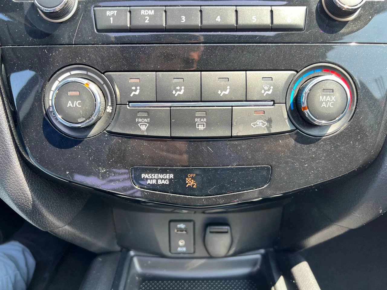 2014 Nissan Rogue SV**AWD**TOIT OUVRANT PANORAMIQUE**CAMERA DE RECULE**SIEGES CHAUFFNATS** Image principale