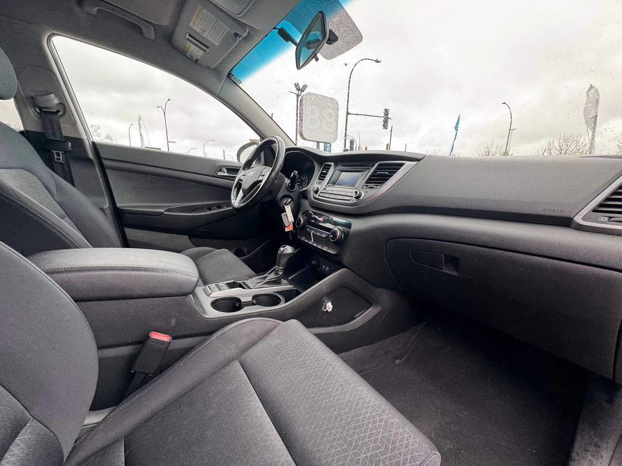 2016 Hyundai Tucson Premium **SIÈGES CHAUFFANTS AVANT ET ARRIÈRE**CAMERA DE RECUL**DÉTÉCTEUR D'ANGLES MORTS** Main Image