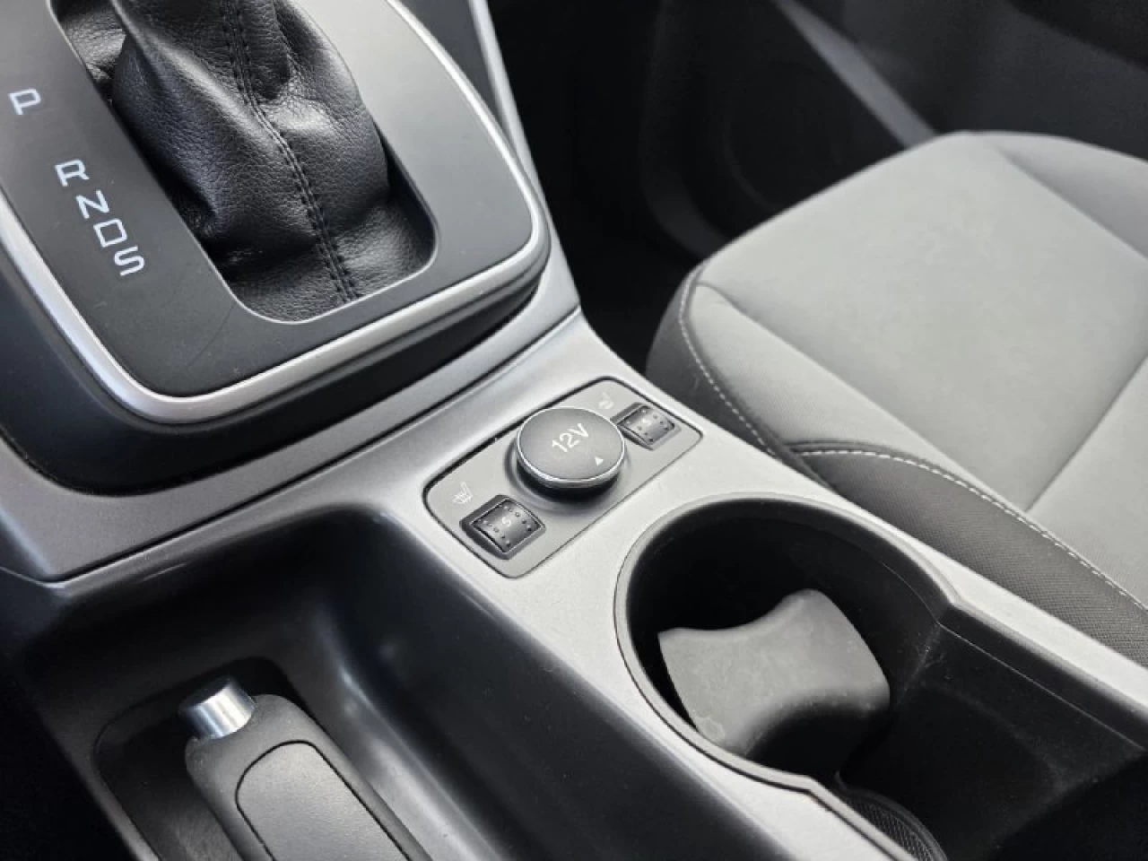 2014 Ford Escape JAMAIS ACCIDENTEE**AWD**NAVIGATION**CAMERA DE RECUL**SIEGES CHAUFFANTS**MAGS** Financement 1Ère, 2e et 3e chance !! 100% ApprouvÉ Main Image