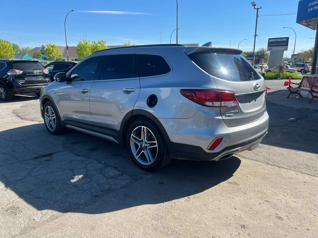 2017 Hyundai Santa Fe XL Limited XL**7 PASSAGERS**JAMAIS ACCIDENTEE**SAAQ CERTIFIEE**AWD**TOIT PANORAMIQUE**CAMERA DE RECUL**VOLANT CHAUFFANT**SIEGES CHAUFFANTS** Image principale