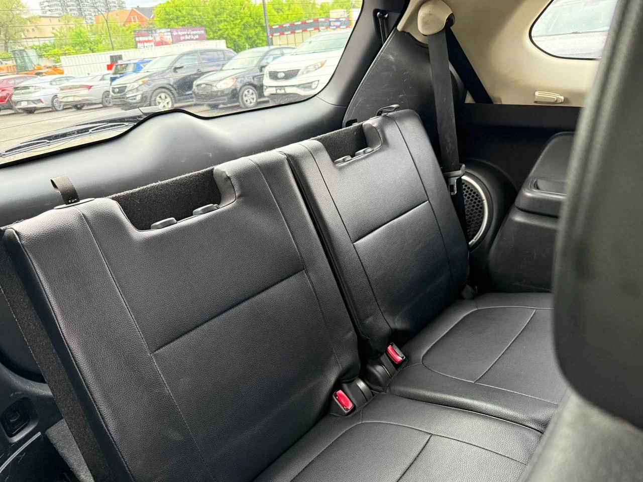 2015 Mitsubishi Outlander **GT**JAMAIS ACCIDENTEE**7 PASSAGERS**CUIR**NAVI**CAMERA DE RECUL**SIEGES CHAIFFANTS**MAGS** Image principale